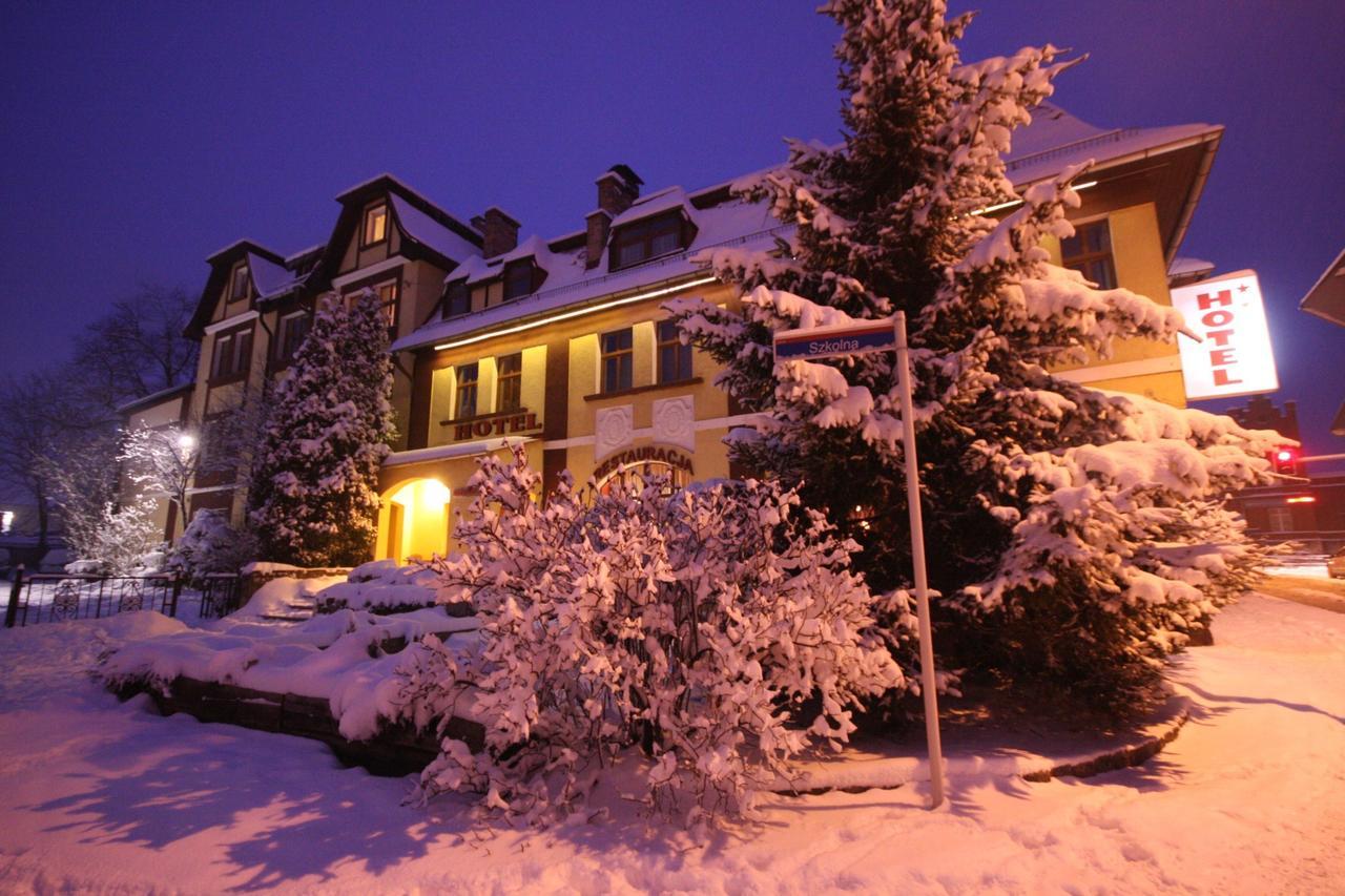 Hotel Karkonosze Kamienna Gora Dış mekan fotoğraf