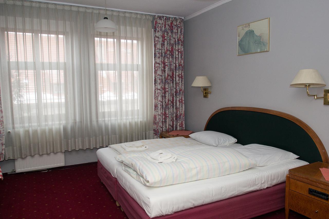 Hotel Karkonosze Kamienna Gora Dış mekan fotoğraf